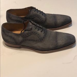 Magnanni gray suede dress shoes